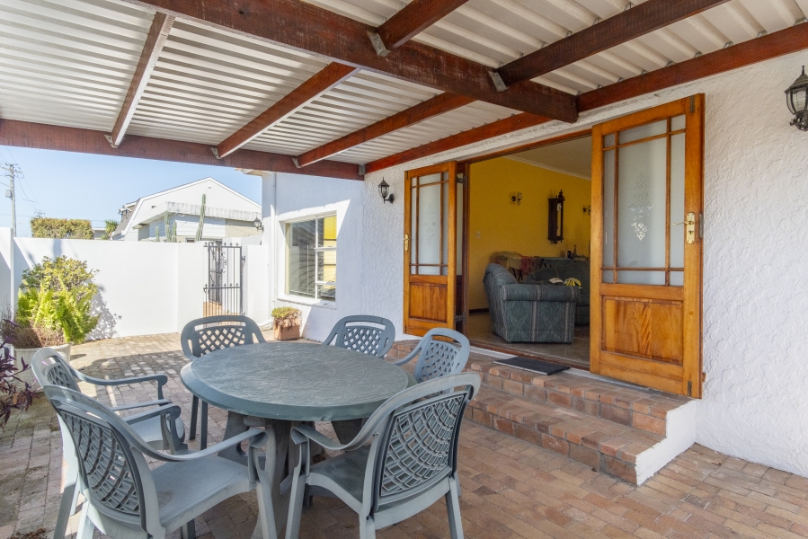 3 Bedroom Property for Sale in Heathfield Western Cape